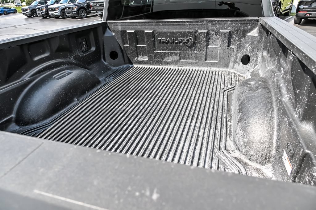 Certified 2025 Ford F250 XLT AWD/4WD image 9