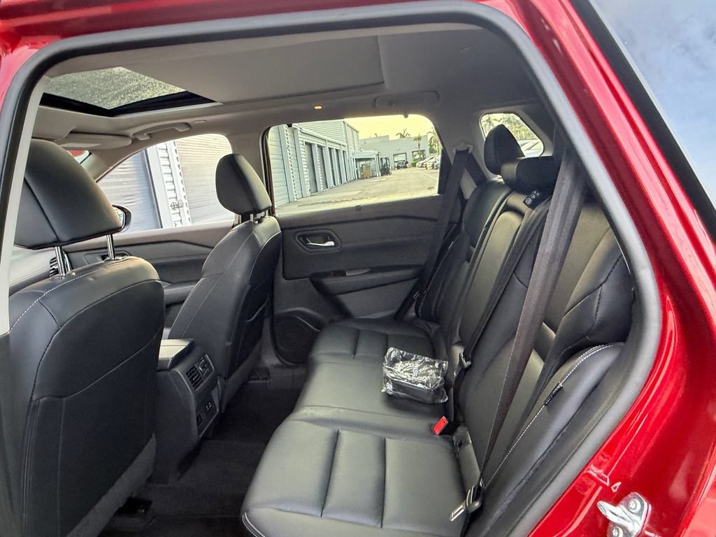 Certified 2023 Nissan Rogue SL w/ SL Premium Package FWD image 12