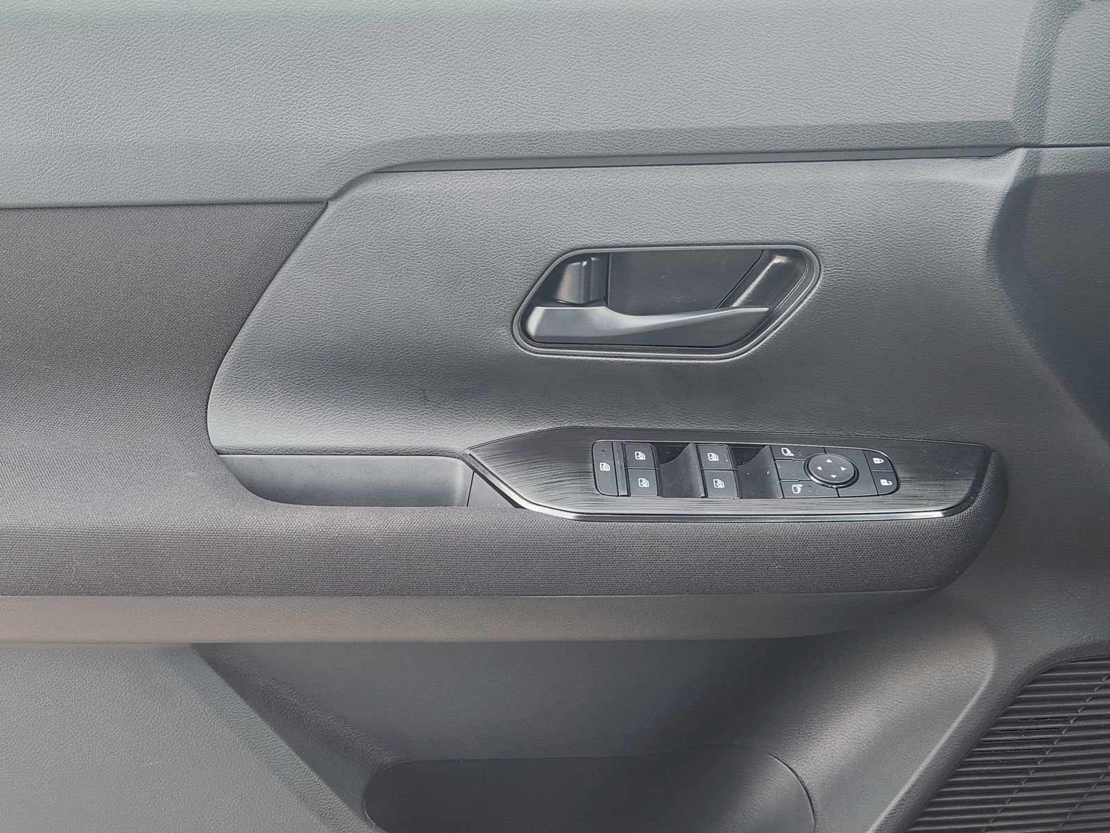 New 2026 Nissan Kicks S image 21