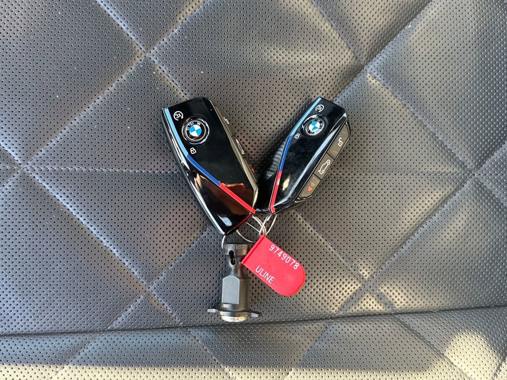 Used 2023 BMW iX M60 w/ Executive Package image 28