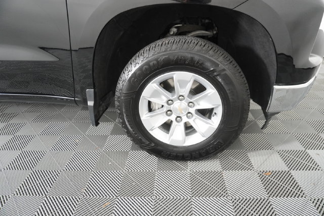 Used 2025 Chevrolet Silverado 1500 LT AWD/4WD image 16