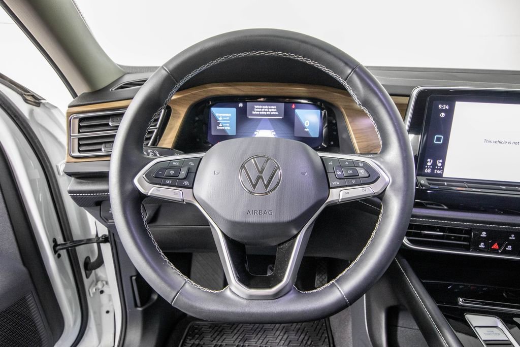 Used 2024 Volkswagen Atlas SE image 21