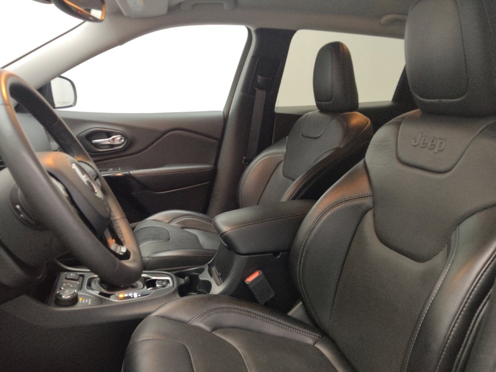 Used 2023 Jeep Cherokee Altitude Lux image 17