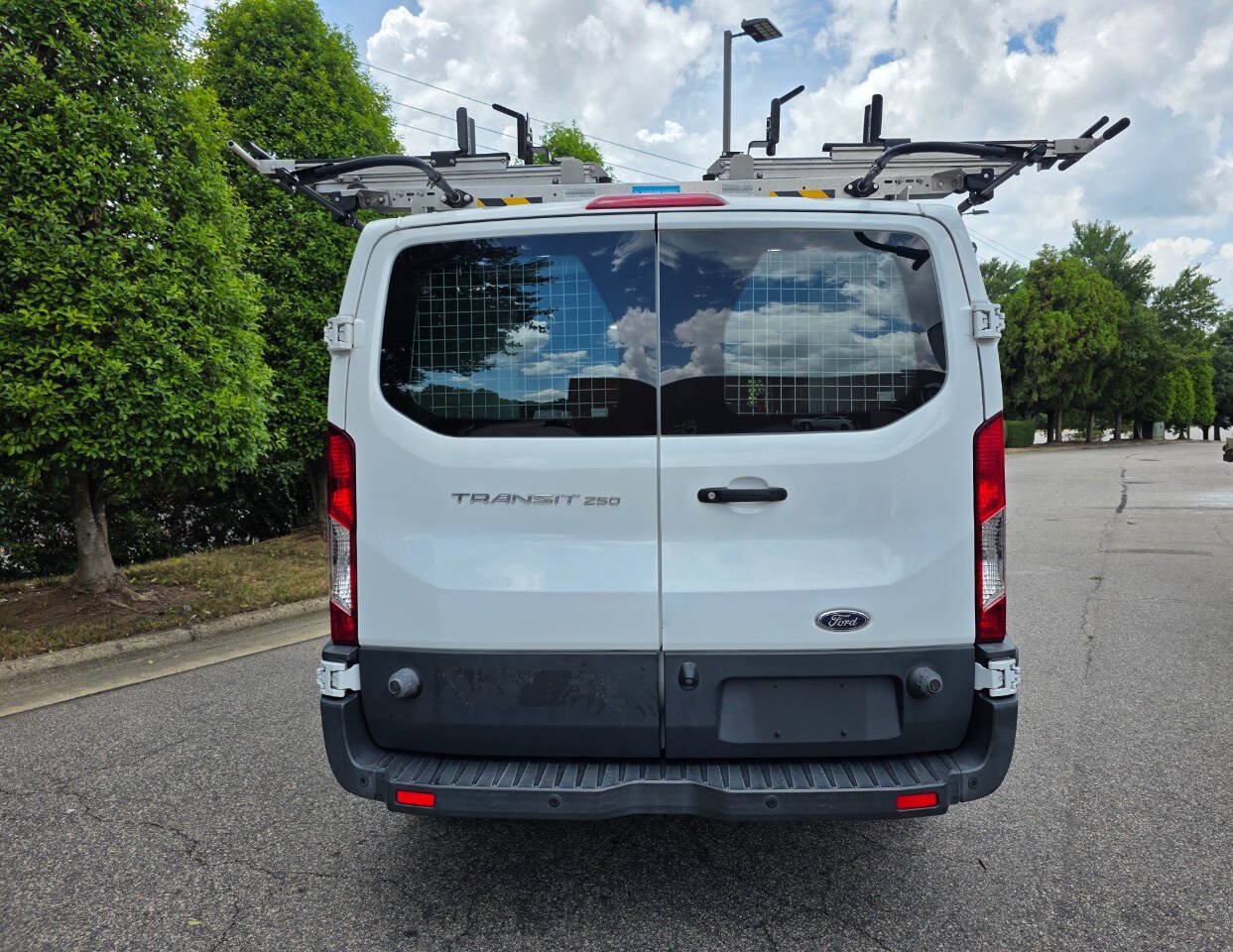 Used 2018 Ford Transit 250 148 Low Roof w/ Interior Upgrade Package RWD image 4