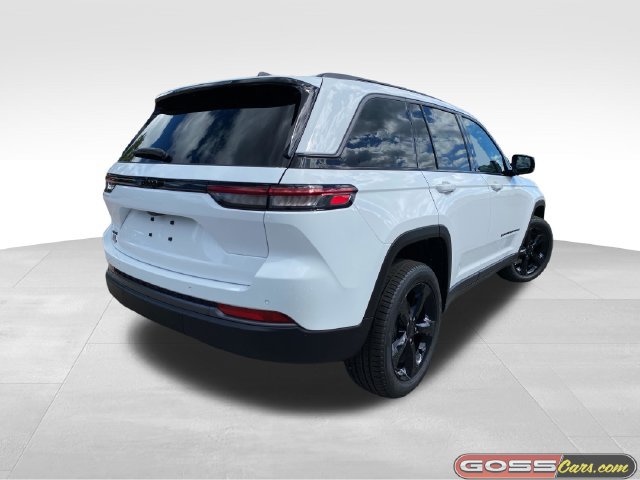 New 2026 Jeep Grand Cherokee Limited w/ Limited Altitude Package AWD/4WD image 3