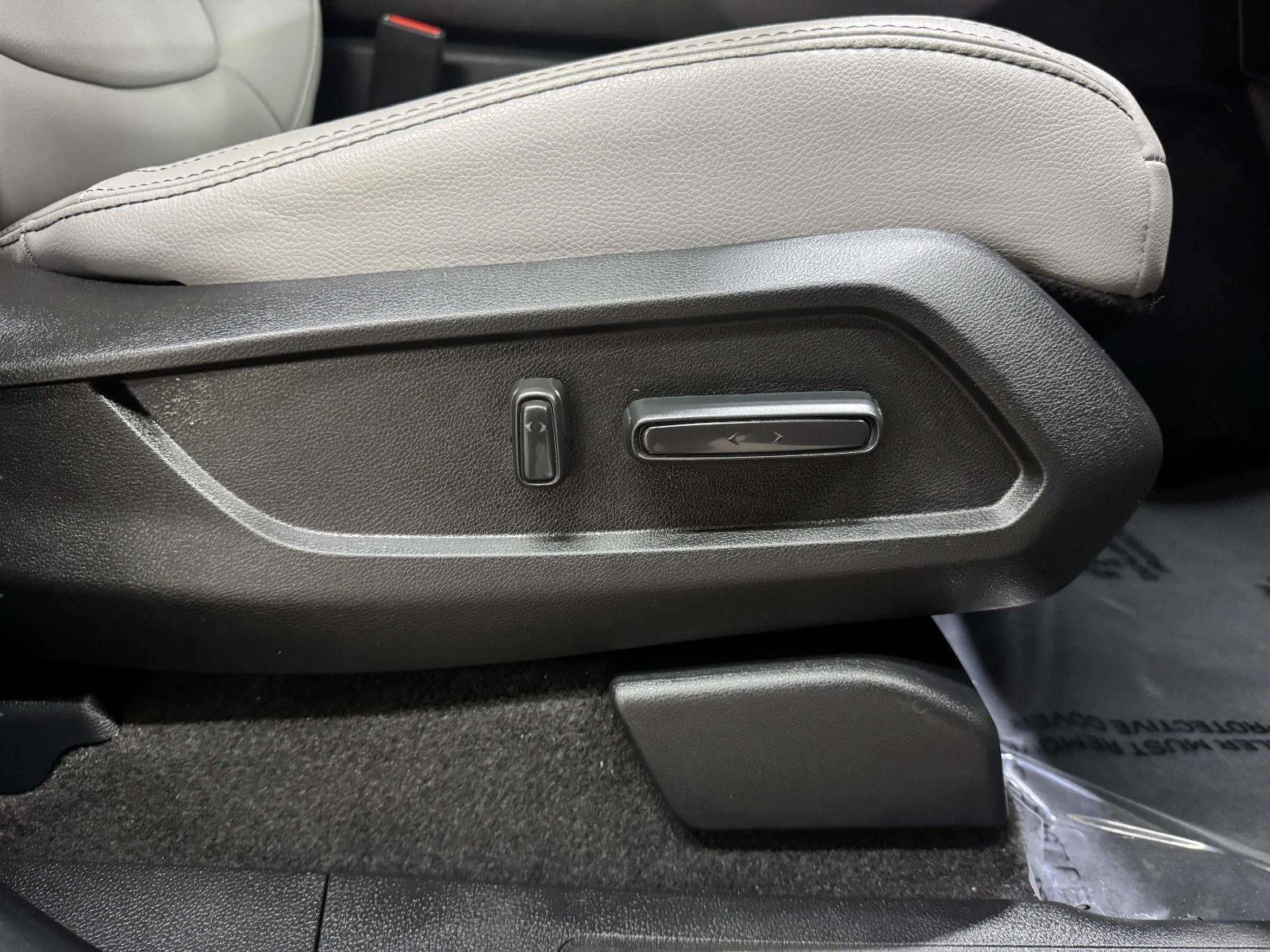 Used 2025 Honda Pilot EX-L image 60
