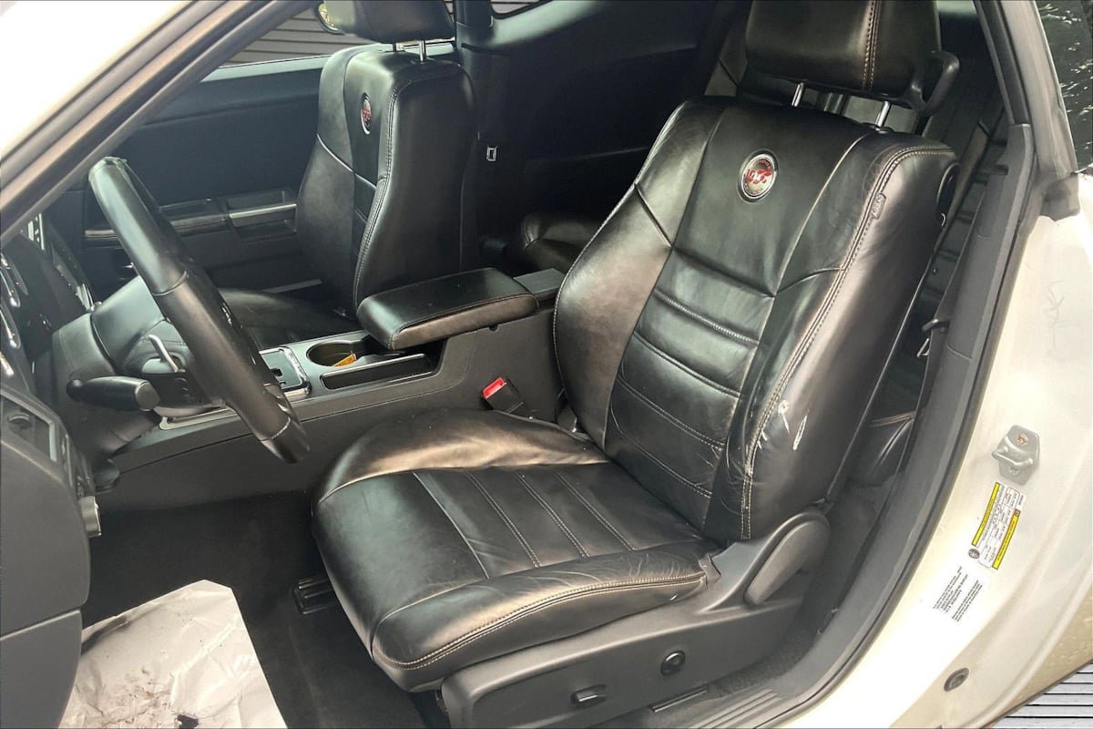 Used 2014 Dodge Challenger SXT RWD image 20
