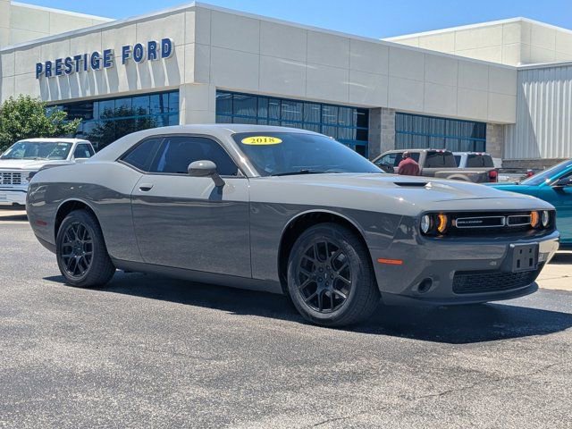 Used 2018 Dodge Challenger SXT RWD image 3