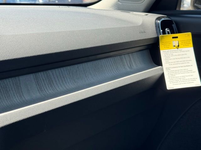 New 2025 Volvo XC40 B5 Core w/ Climate Package image 32