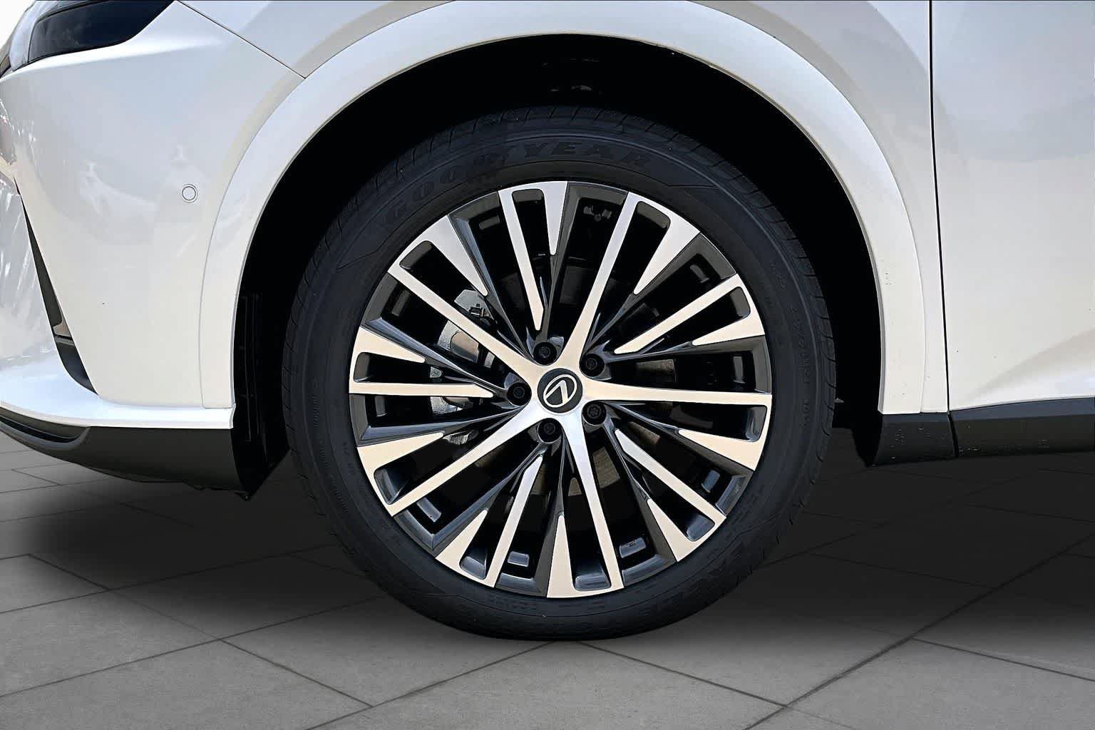 New 2026 Lexus RX 350 Premium Plus w/ Accessory Package (Z1) FWD image 11