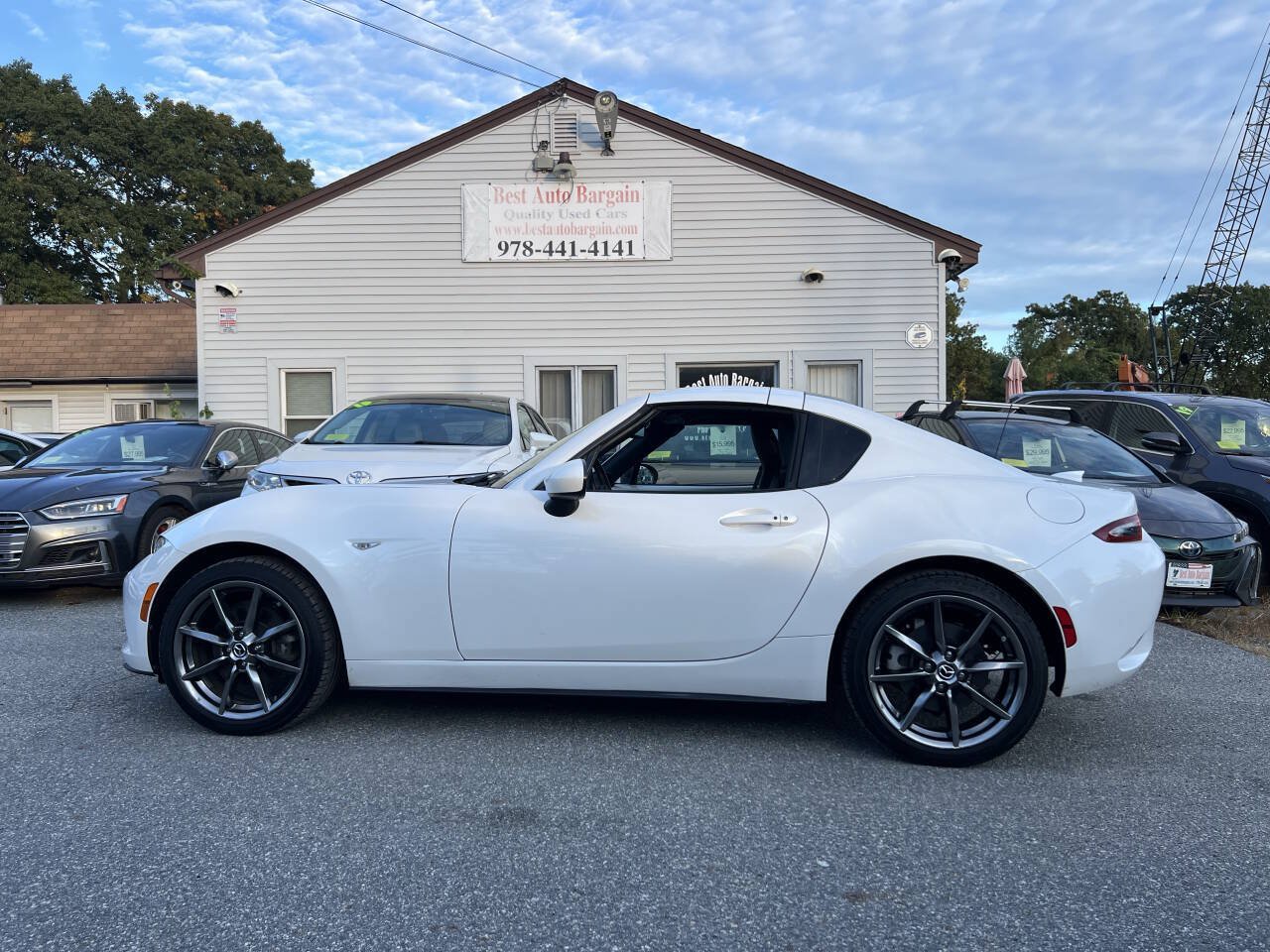 Used 2020 MAZDA MX-5 Miata RF Grand Touring RWD image 2