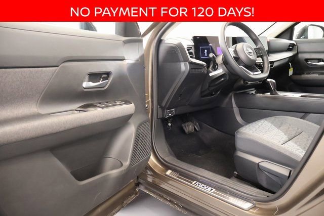 New 2026 Nissan Kicks SV w/ SV Premium Package image 8