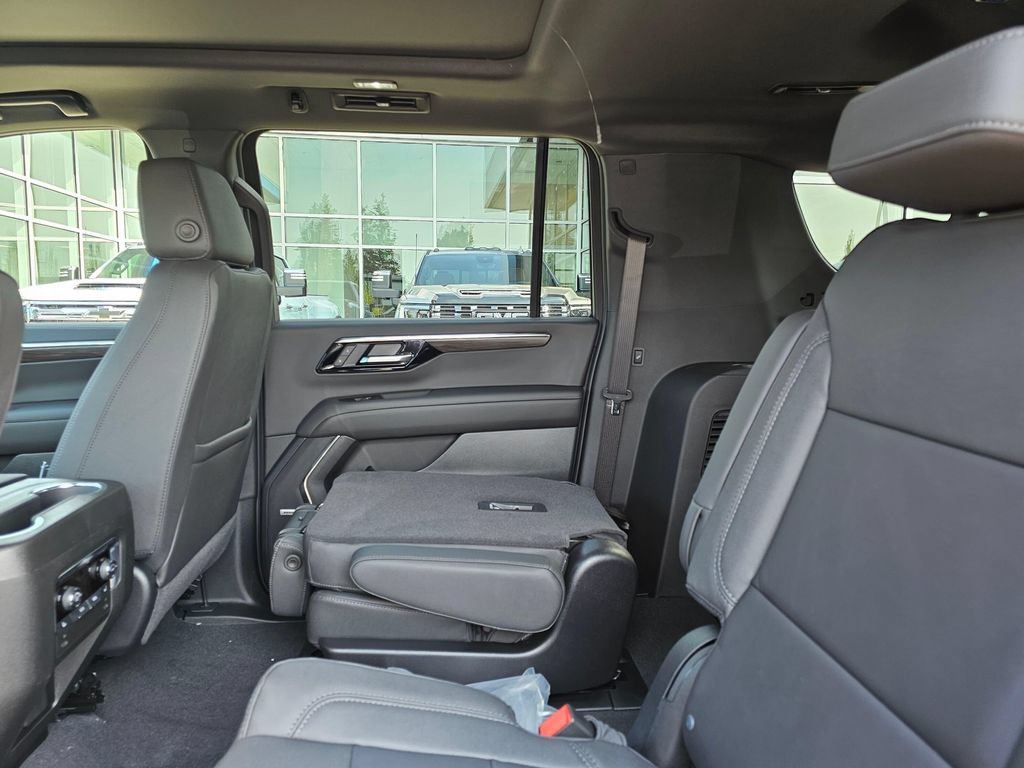 New 2026 Chevrolet Suburban LT w/ Comfort Package AWD/4WD image 20