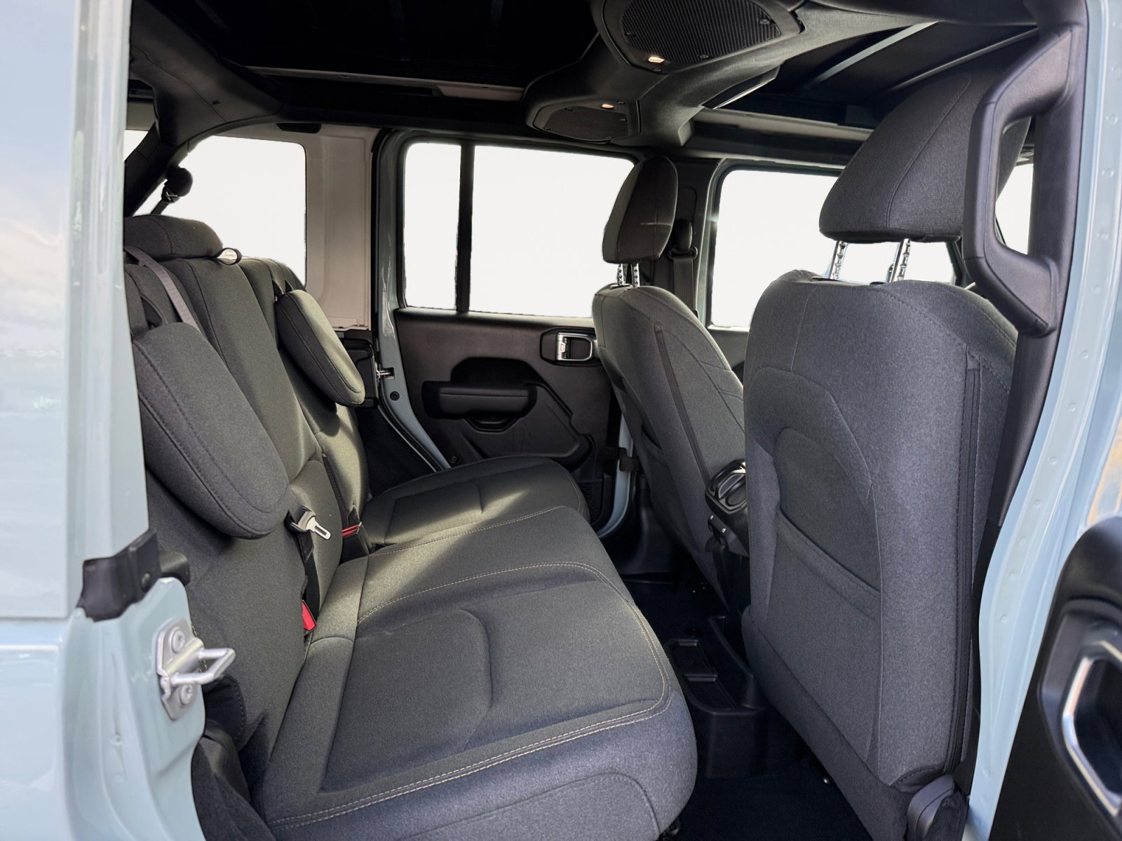 Used 2024 Jeep Wrangler Unlimited image 18