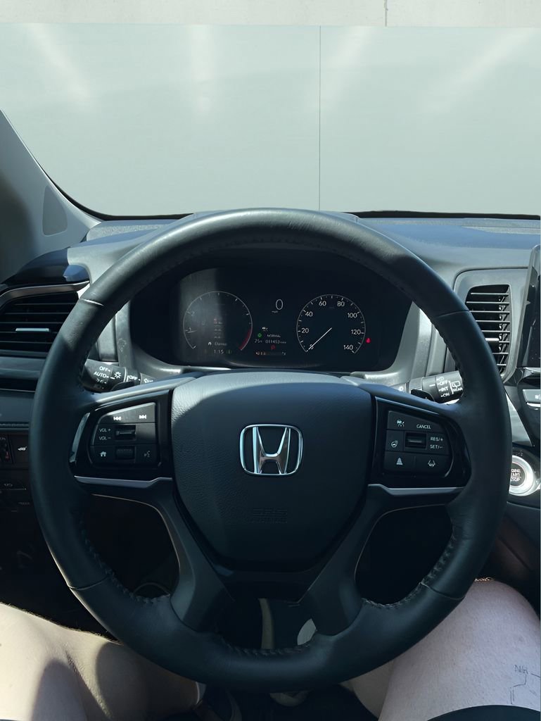 Used 2025 Honda Odyssey Elite image 20