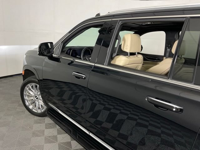 Certified 2024 Cadillac Escalade ESV Premium Luxury w/ Performance Package AWD/4WD image 36