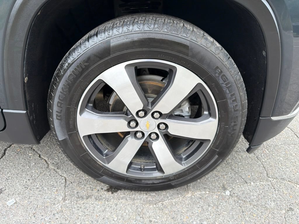 Used 2021 Chevrolet Traverse LT w/ LT Premium Package FWD image 9