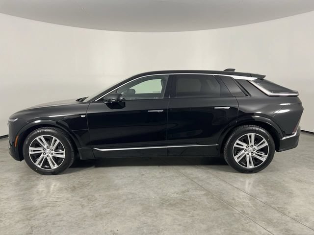 Certified 2024 Cadillac Lyriq Tech w/ Driver Assist Package RWD image 5
