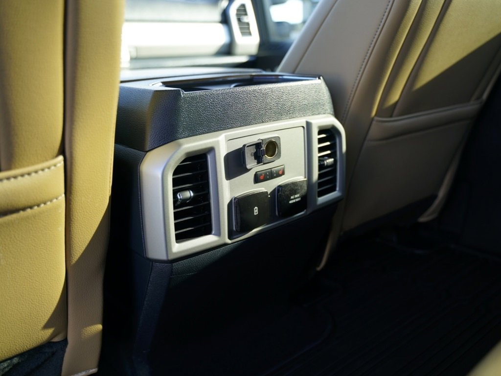 Used 2022 Ford F250 Lariat w/ Chrome Package image 29
