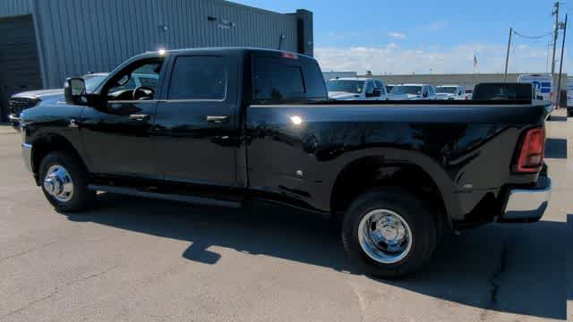 New 2026 RAM 3500 Tradesman AWD/4WD image 6
