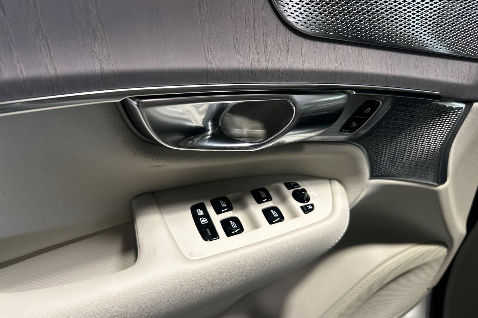 New 2027 Volvo XC90 T8 Ultra AWD/4WD image 14