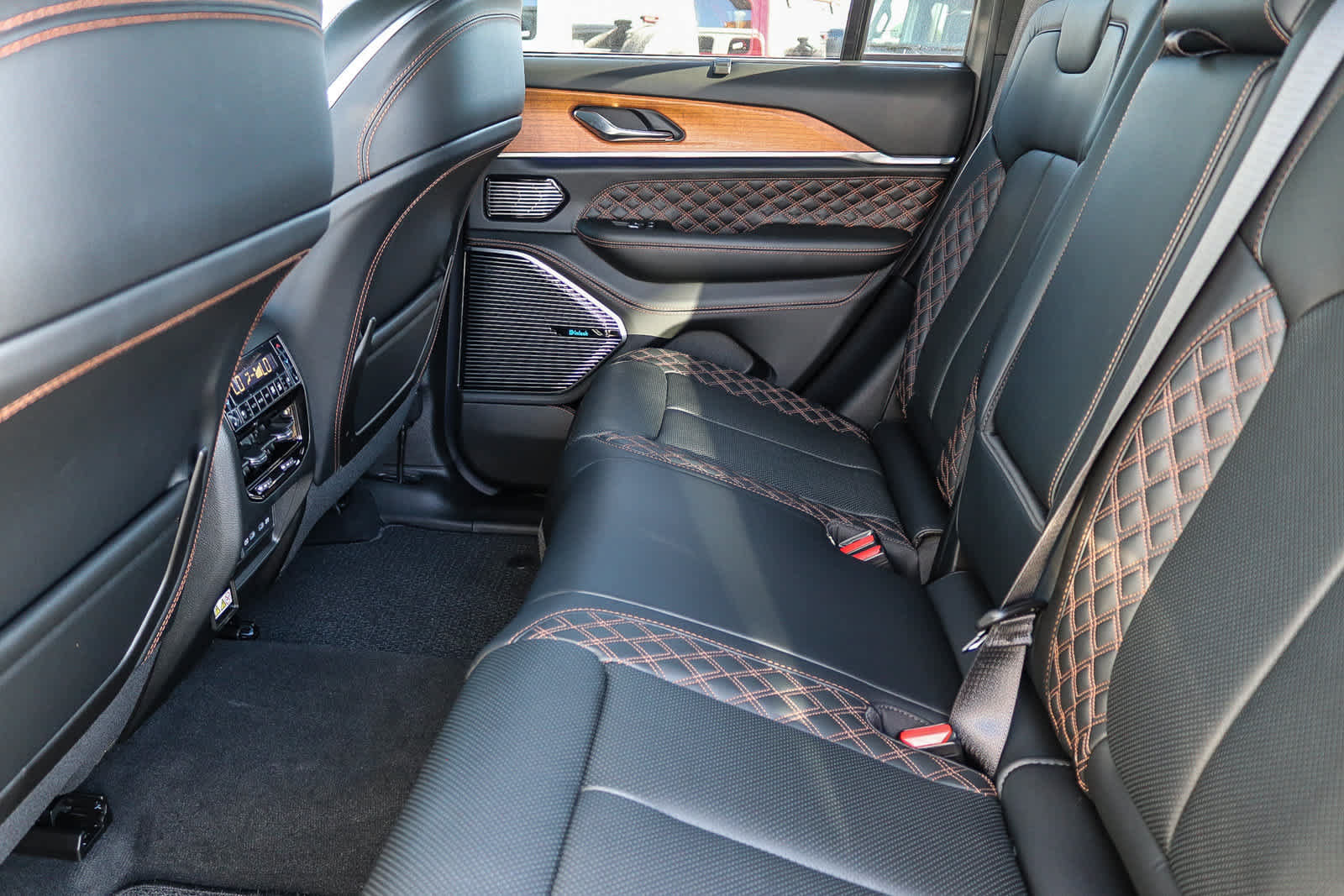 New 2027 Jeep Grand Cherokee Summit AWD/4WD image 19