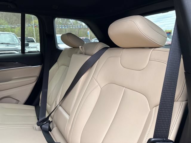 Used 2024 Jeep Grand Cherokee Limited AWD/4WD image 20