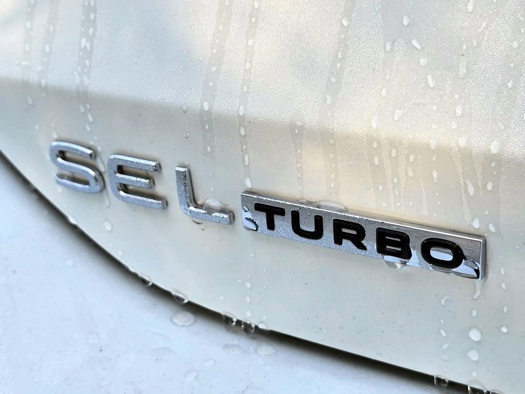 New 2026 Volkswagen Tiguan SEL R-Line image 6