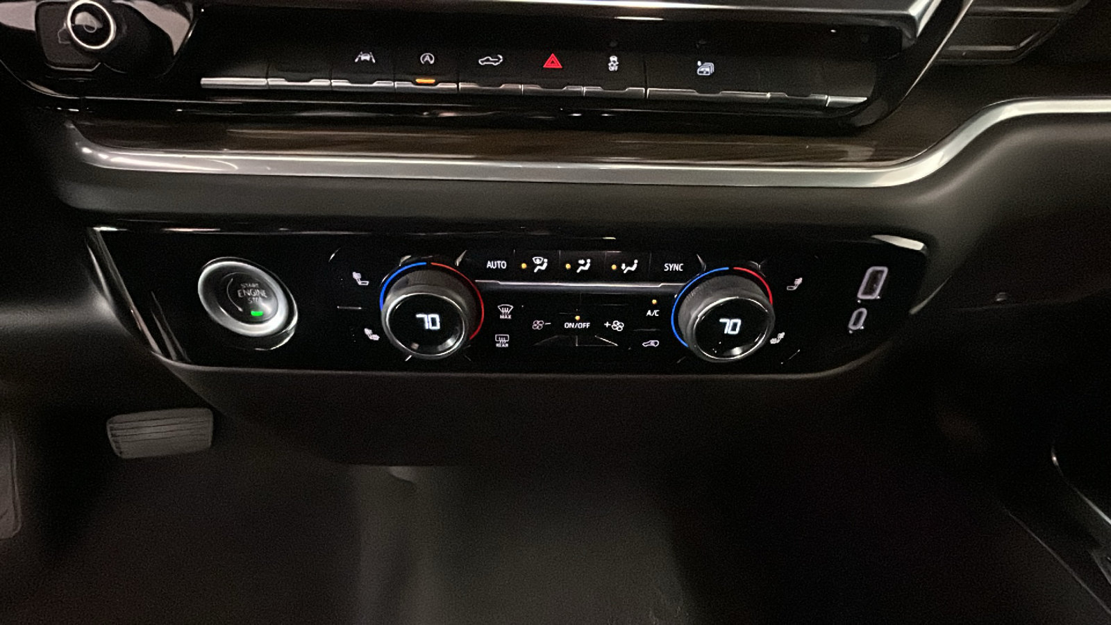 Used 2024 Chevrolet Silverado 1500 LT AWD/4WD image 26