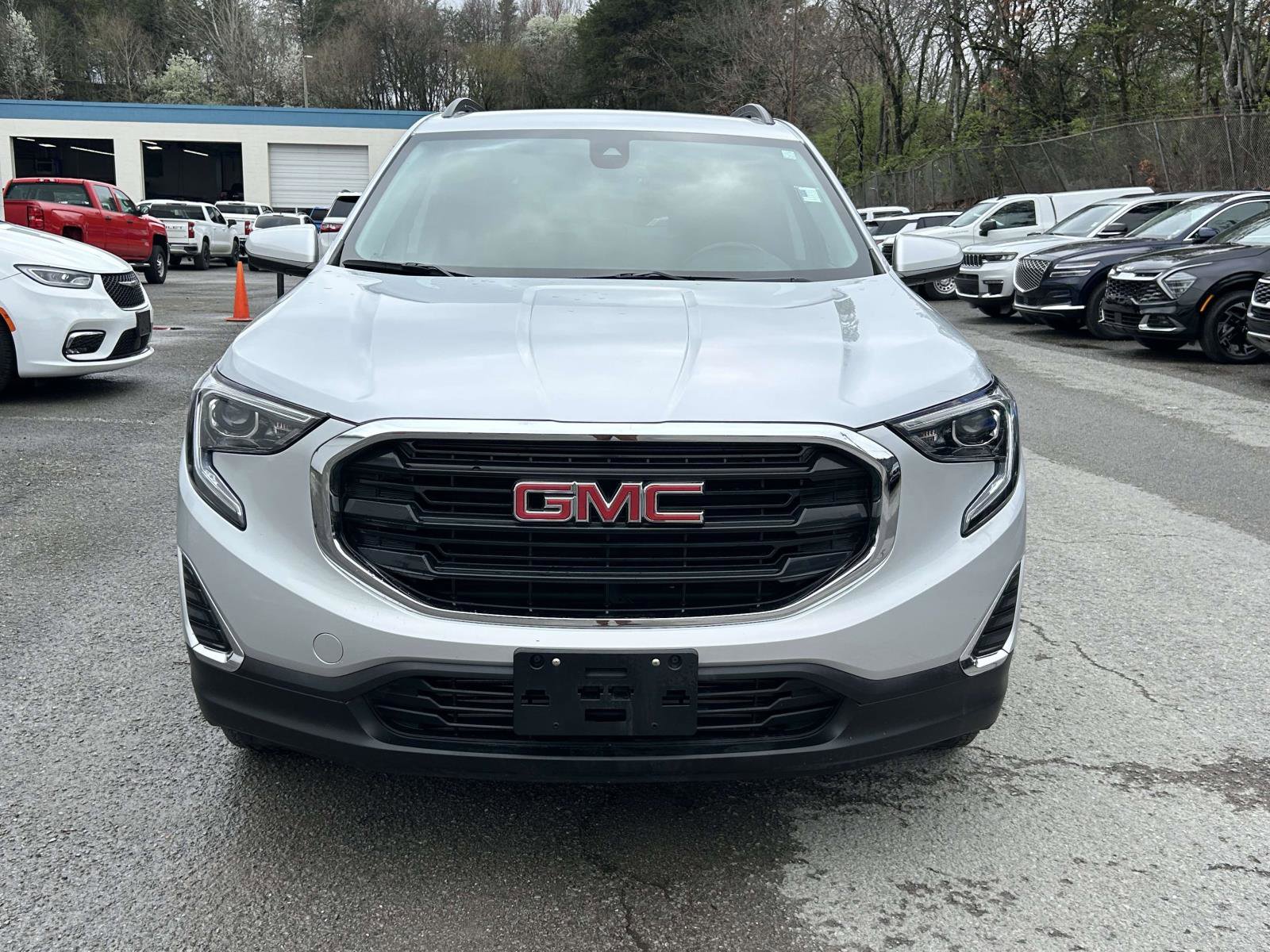 Used 2021 GMC Terrain SLE w/ Driver Convenience Package image 8
