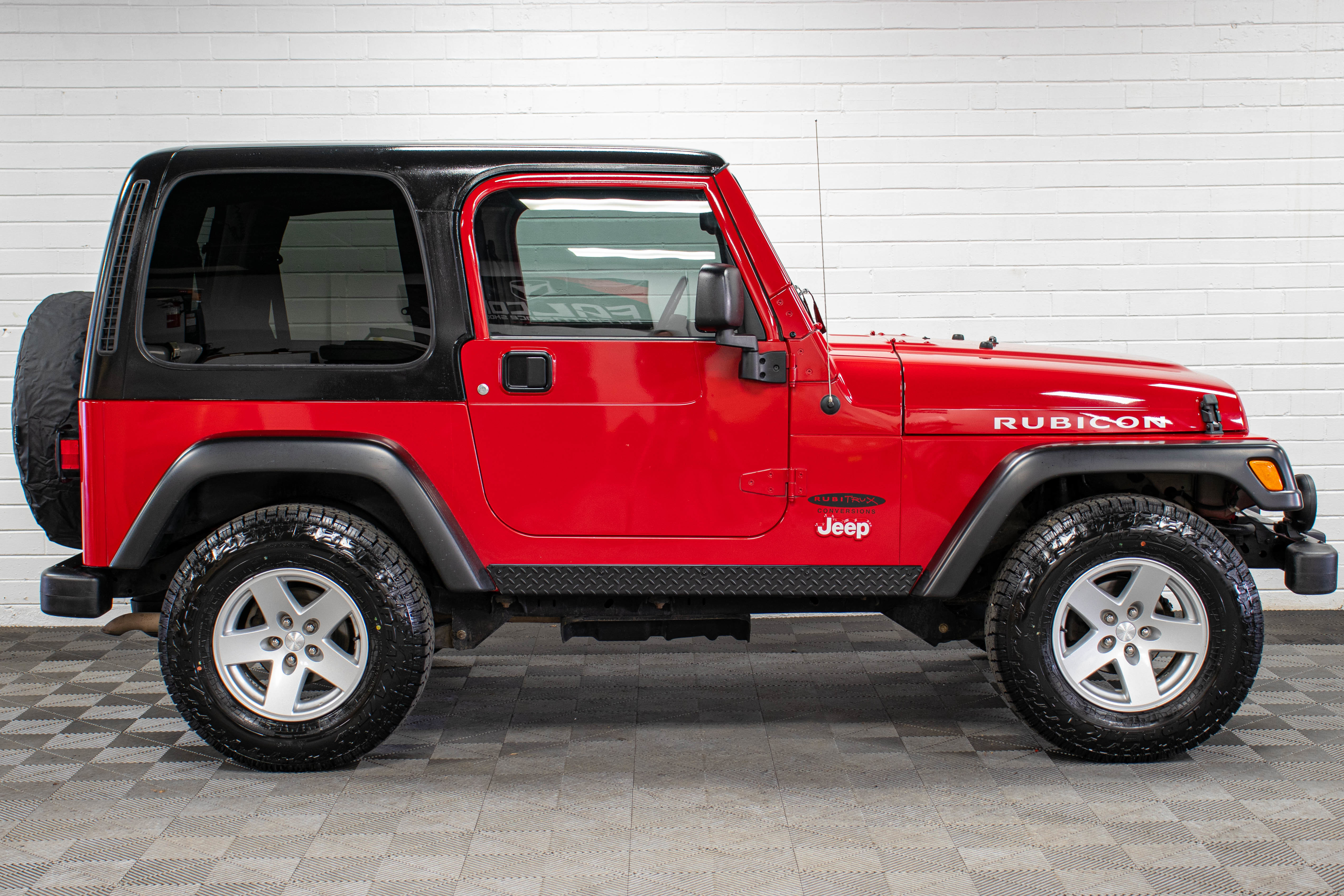 Used 2006 Jeep Wrangler Rubicon AWD/4WD image 2