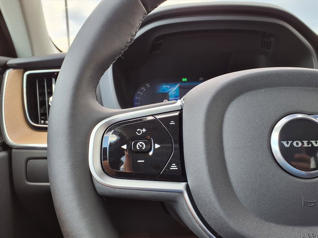 New 2026 Volvo XC60 B5 Plus w/ Protection Package Premier image 17