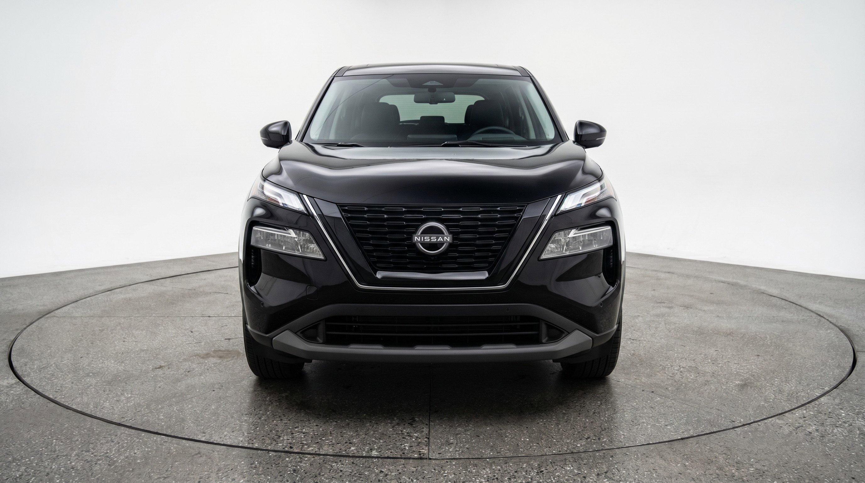 Used 2025 Nissan Rogue SV AWD/4WD image 2