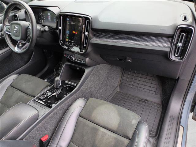 Used 2021 Volvo XC40 T5 R-Design w/ Climate Package image 21
