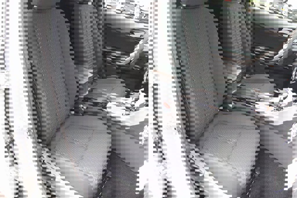 New 2026 Mitsubishi Eclipse Cross LE image 9