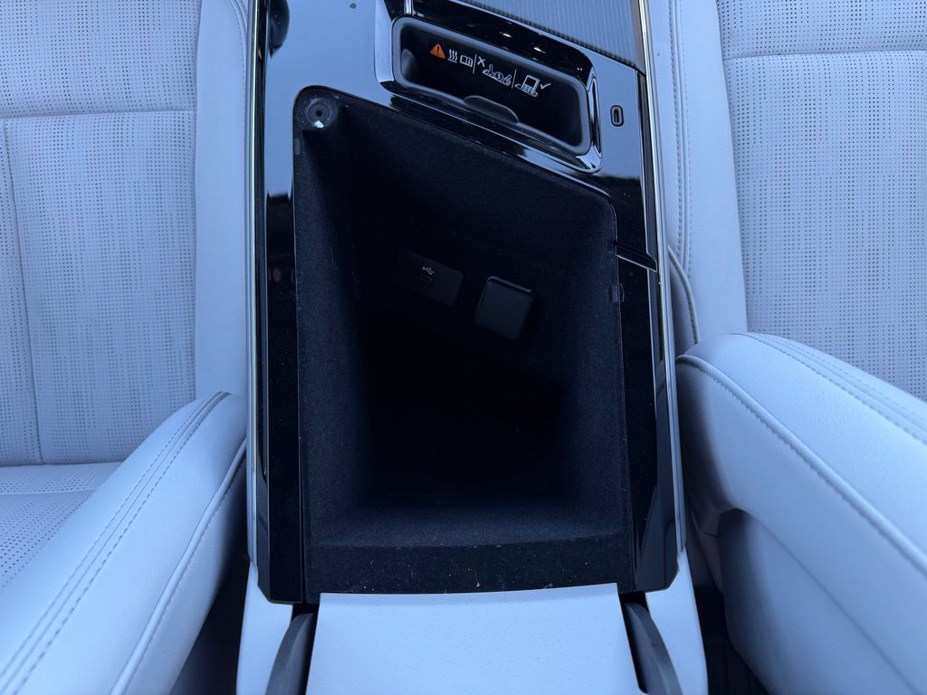 Certified 2024 Cadillac Lyriq Sport w/ LPO, Floor Liner Package AWD/4WD image 27