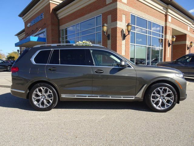 Used 2020 BMW X7 xDrive40i w/ Parking Assistance Package image 2