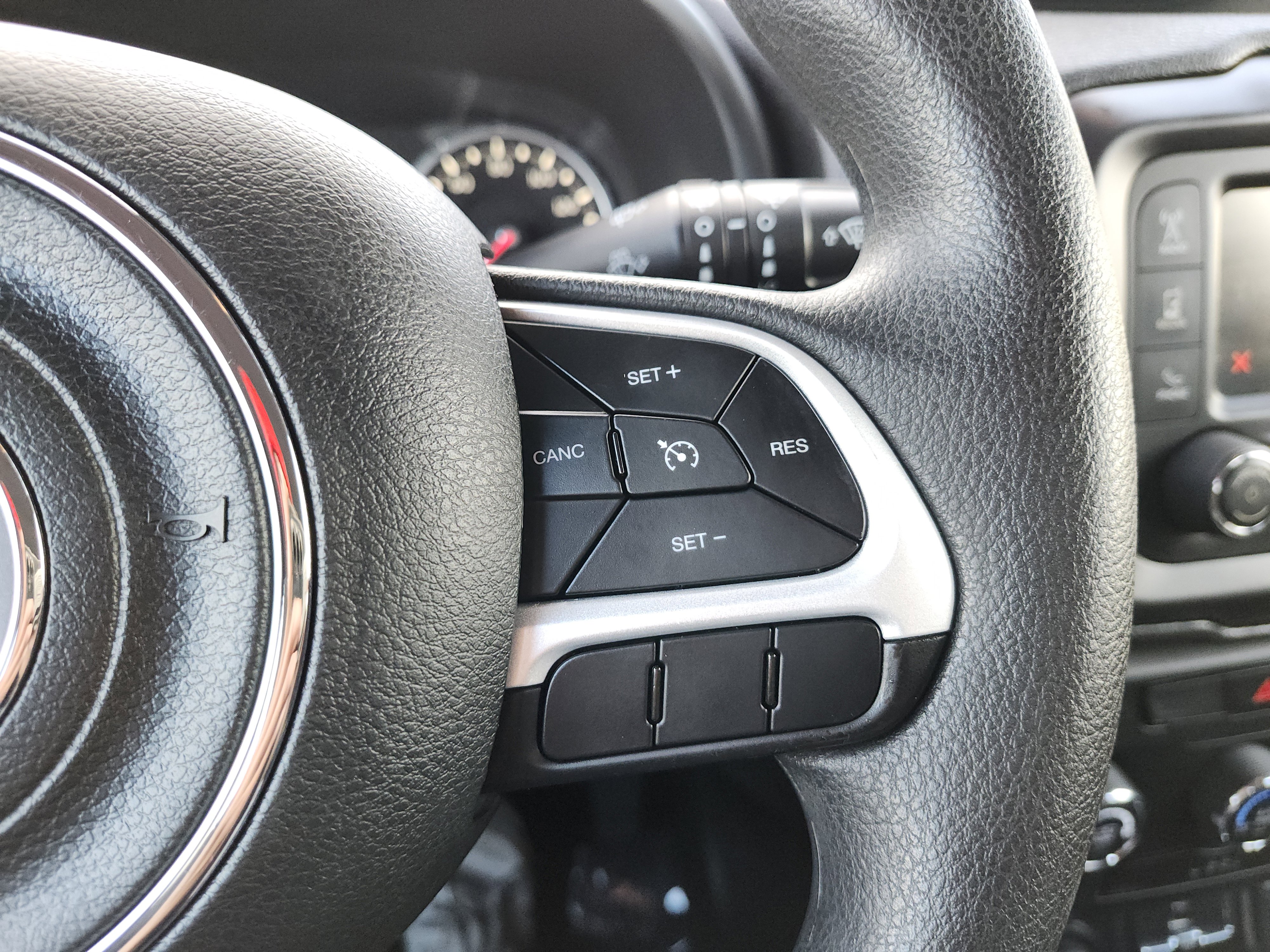 Used 2018 Jeep Renegade Sport w/ Power & Air Group AWD/4WD image 29
