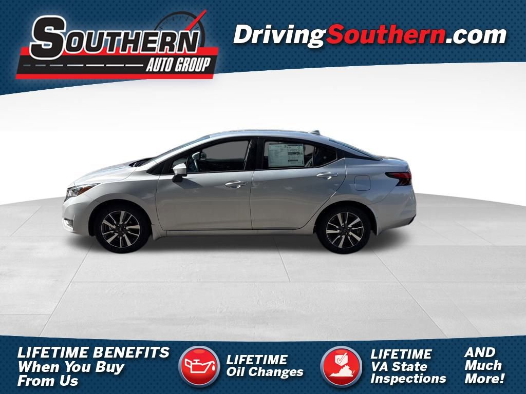 New 2025 Nissan Versa SV w/ Trunk Package