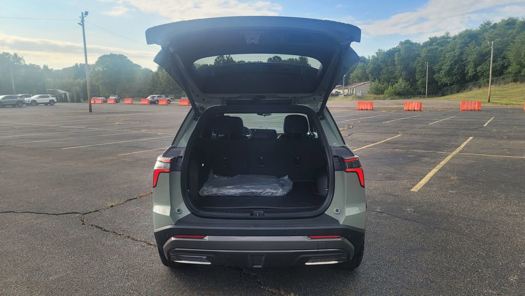 New 2026 Chevrolet Equinox ACTIV w/ Convenience Package III image 11