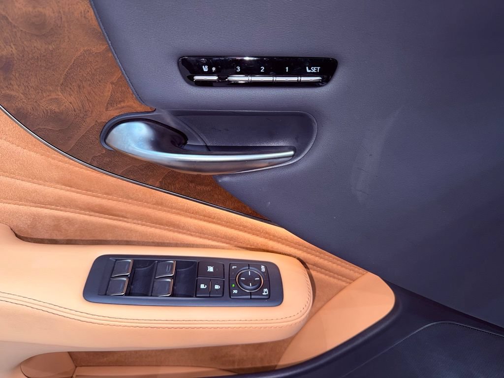 Certified 2024 Lexus LS 500 RWD image 18