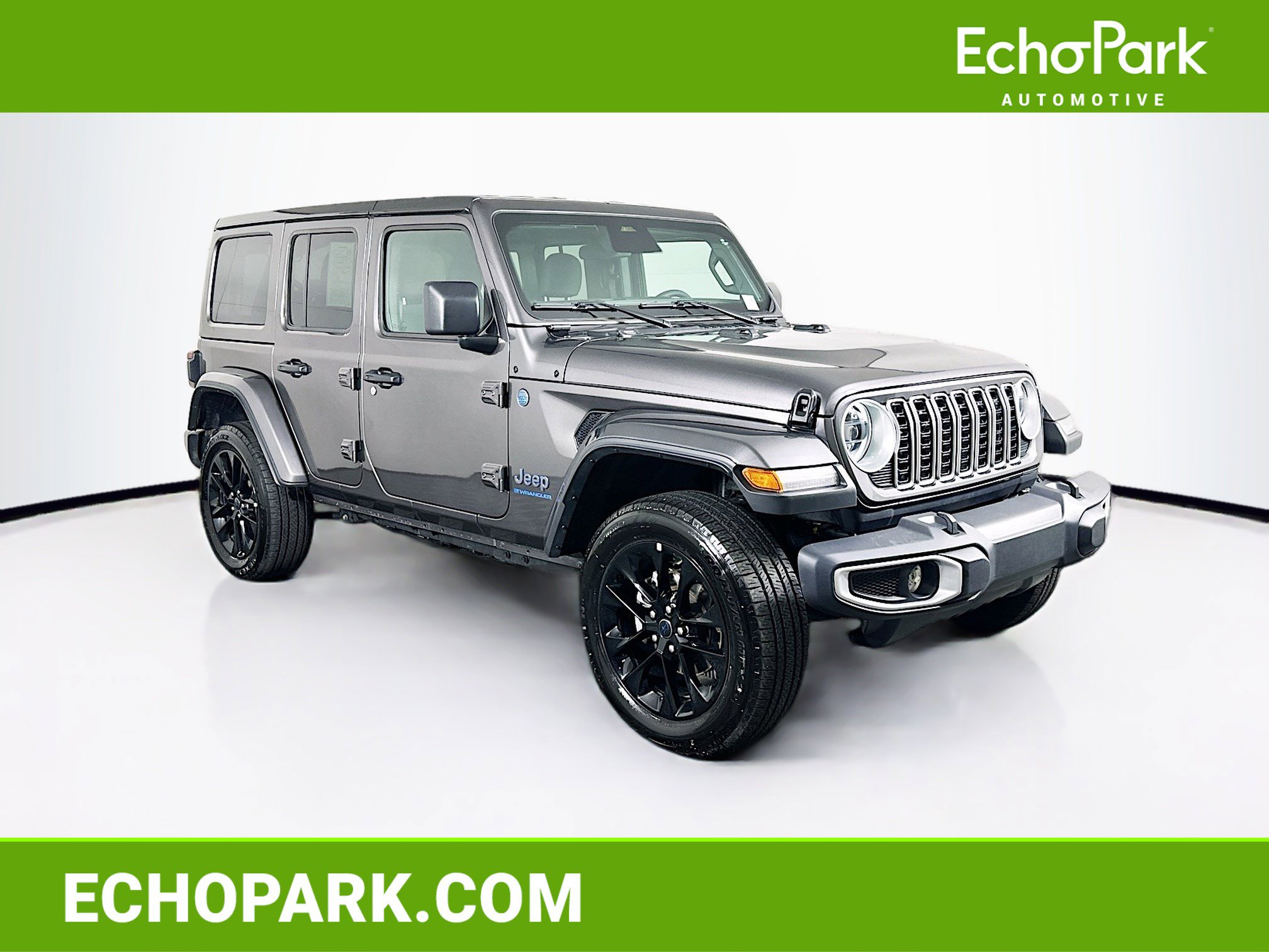 Used 2025 Jeep Wrangler Unlimited Sahara w/ Safety Group AWD/4WD image 1