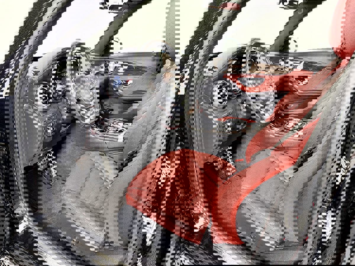 Used 2015 Mercedes-Benz C 400 4MATIC image 30