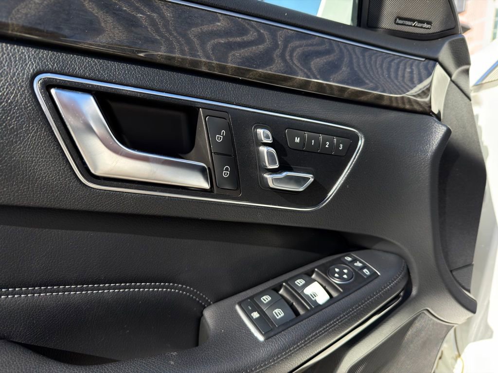 Used 2016 Mercedes-Benz E 350 Sedan image 19