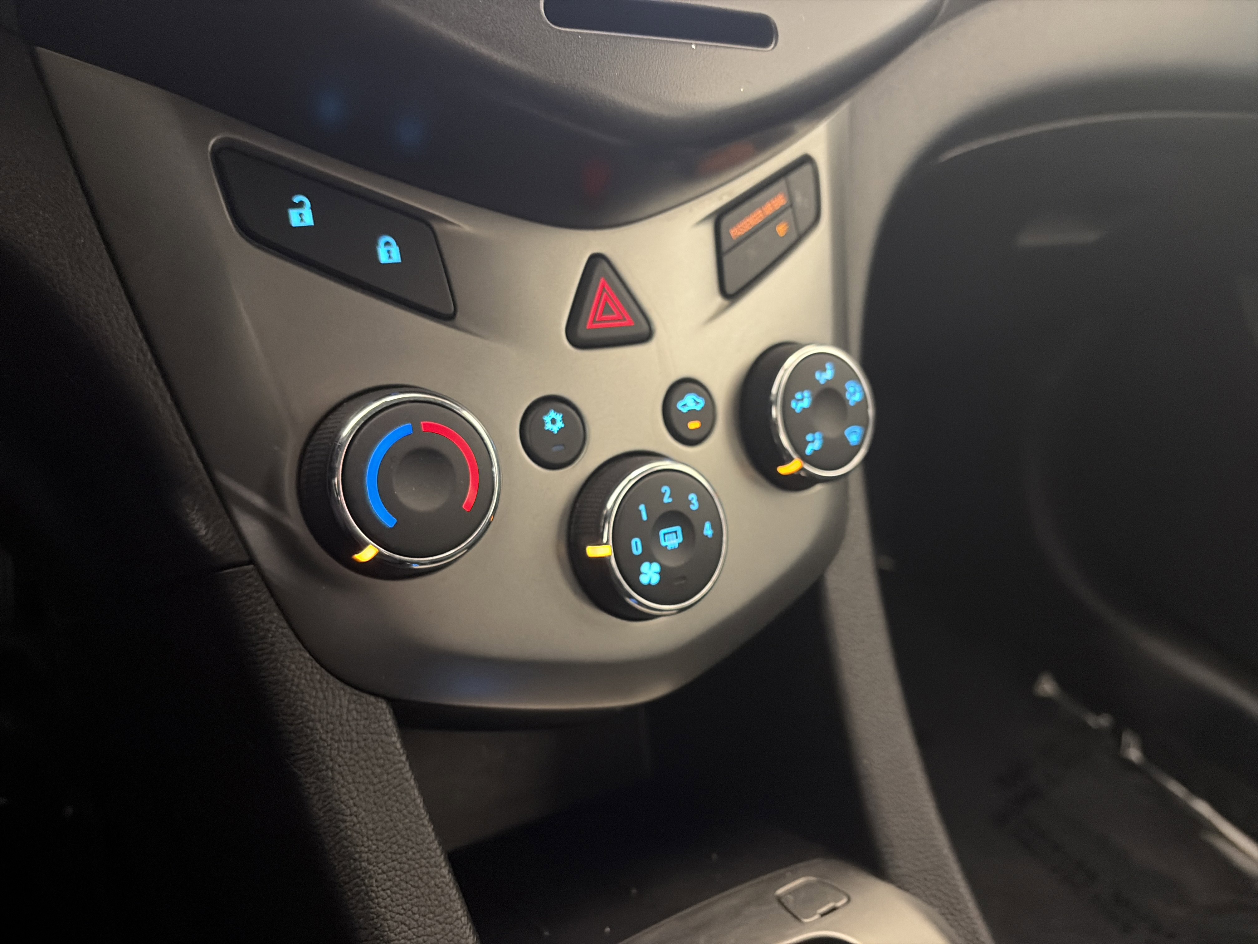 Used 2015 Chevrolet Sonic LT image 22