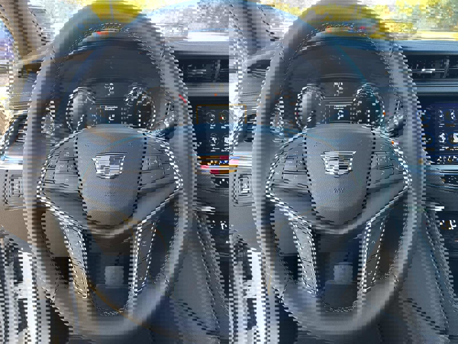 New 2026 Cadillac XT5 Luxury image 31