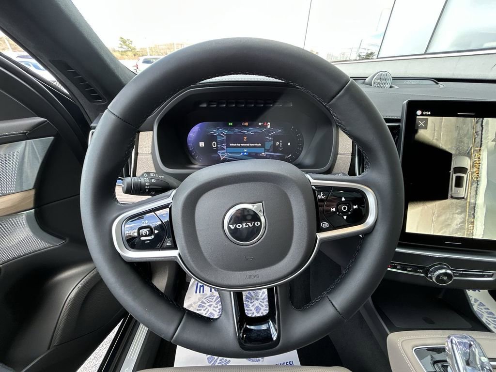 New 2026 Volvo XC90 B6 Ultra w/ Lounge Package image 18
