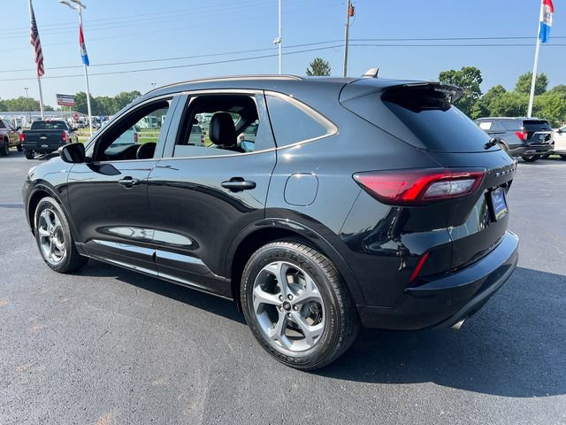 Certified 2023 Ford Escape ST-Line w/ Tech Pack #1 FWD image 5