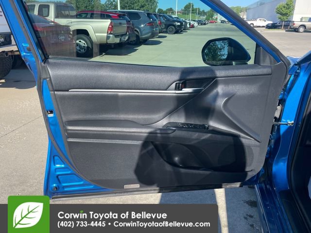Used 2019 Toyota Camry XSE FWD image 18