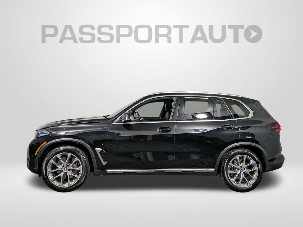Used 2025 BMW X5 xDrive50e w/ Climate Comfort Package image 2